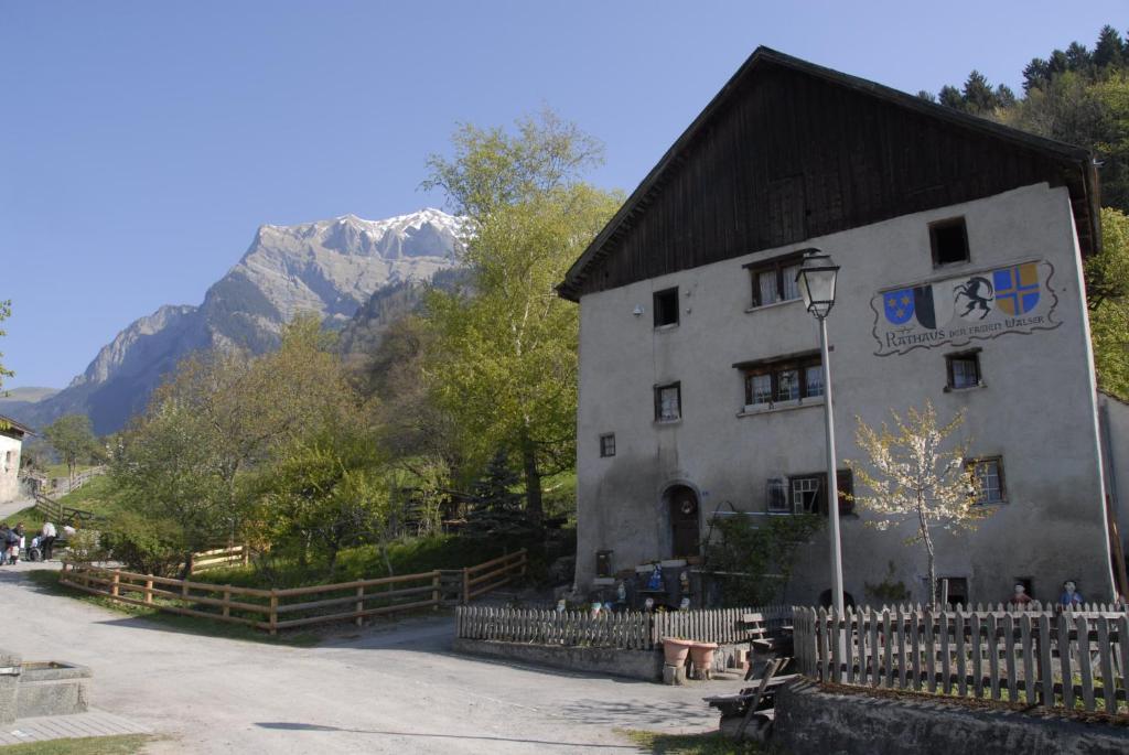 Victor'S Bed & Breakfast Maienfeld Buitenkant foto